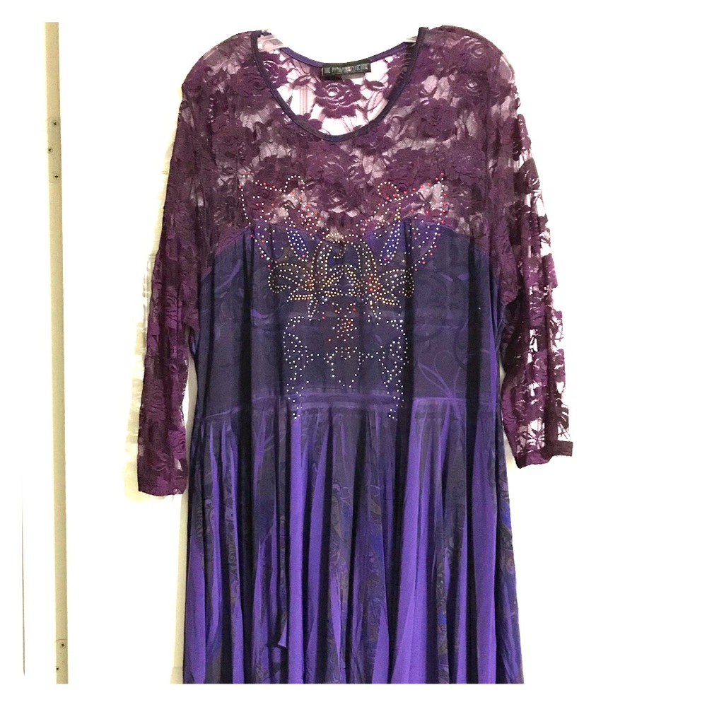 Sexy lacy and flowy top